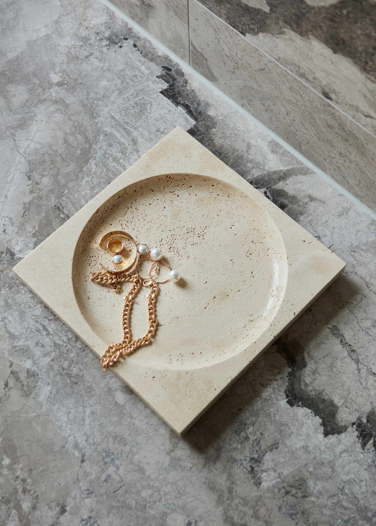 REGINA dish REGINA dish